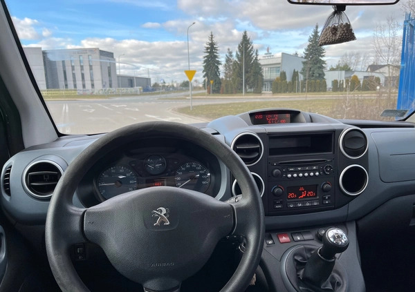 Peugeot Partner cena 22500 przebieg: 289000, rok produkcji 2014 z Wyszków małe 37